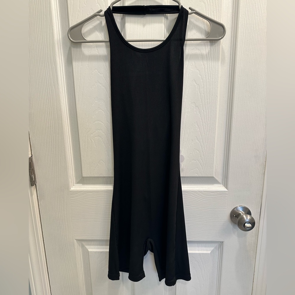 NWT / Ribbed One Piece Halter Body Con - Picture 2 of 4